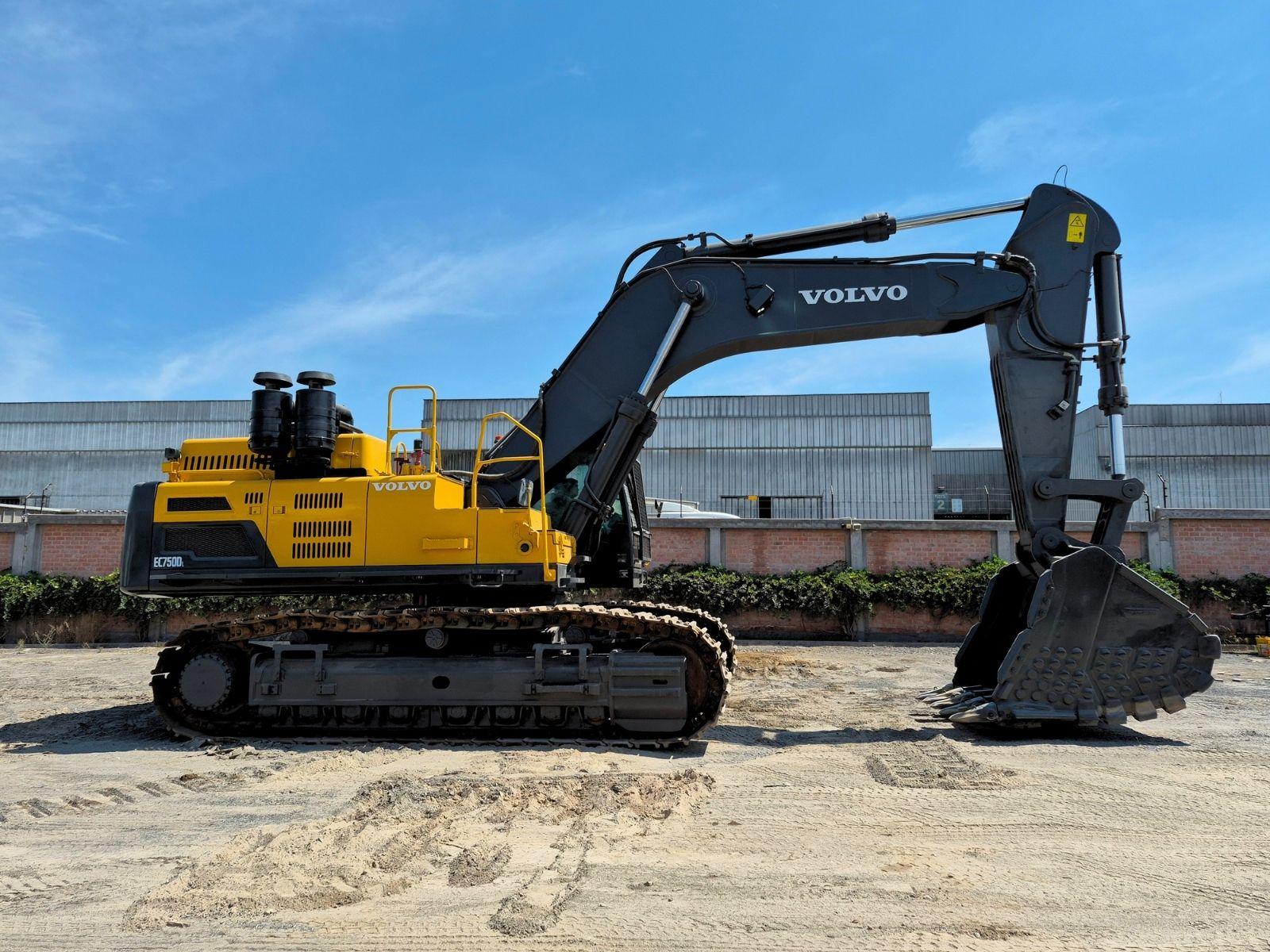 EXCAVADORA SOBRE ORUGAS VOLVO EC750D 2021
